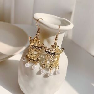 Vintage-Style Lantern Drop Earrings – Gold Filigree with Faux‎ Pearl Dangles new